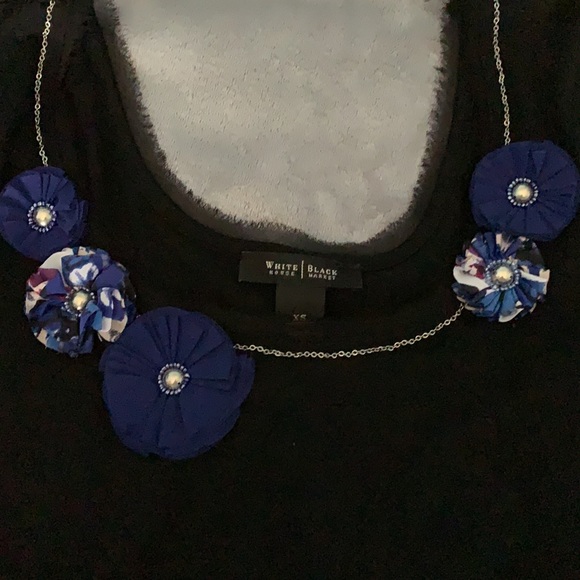 White House Black Market top - Picture 2 of 4